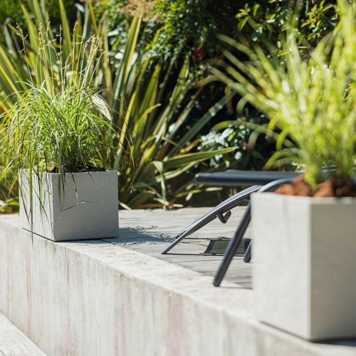 Jardiniere Volcania'Up - EDA - 57 L - Intérieur / Extérieur - Décor Pierre - 79,5 x 29,5 x H. 29,5 cm - Beige Calcaire