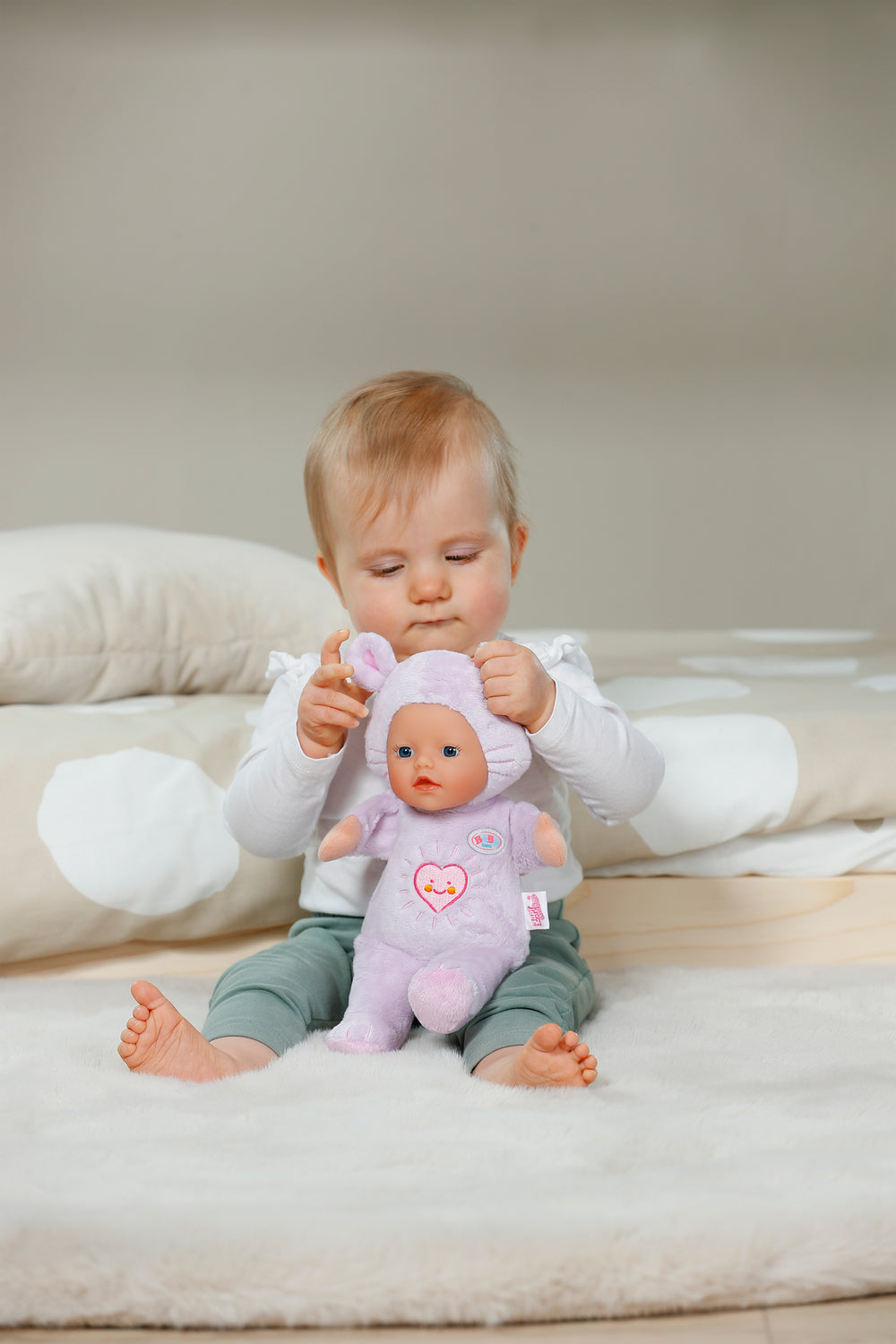 Poupon - BABY BORN - Poupon Souris - Petites oreilles douces et poches pour les doigts - 26 cm - Nouveau-né