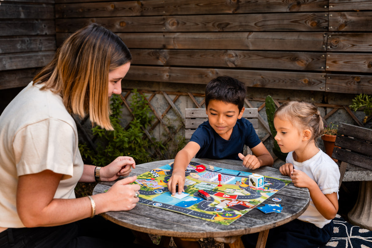 MILLE BORNES PAT PATROUILLE - Jeu de société - DUJARDIN - La Pat' Patrouille sauve la Grande Vallée dans ce jeu collaboratif