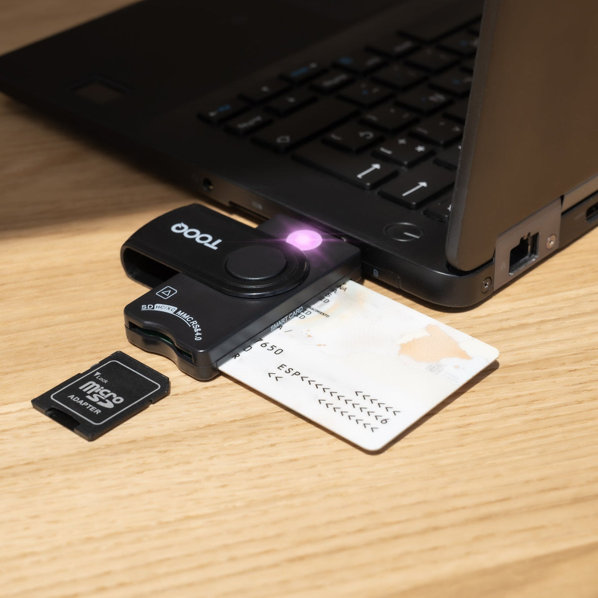 Lecteur de Cartes � puce TooQ TQR-3012B USB 2.0 (Noir)