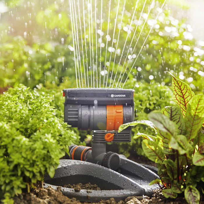 GARDENA Arroseur oscillant AquaZoom Compact Surface 216m² Portée 18m max Résistant UV et gel Garantie 5 ans (18708-20)
