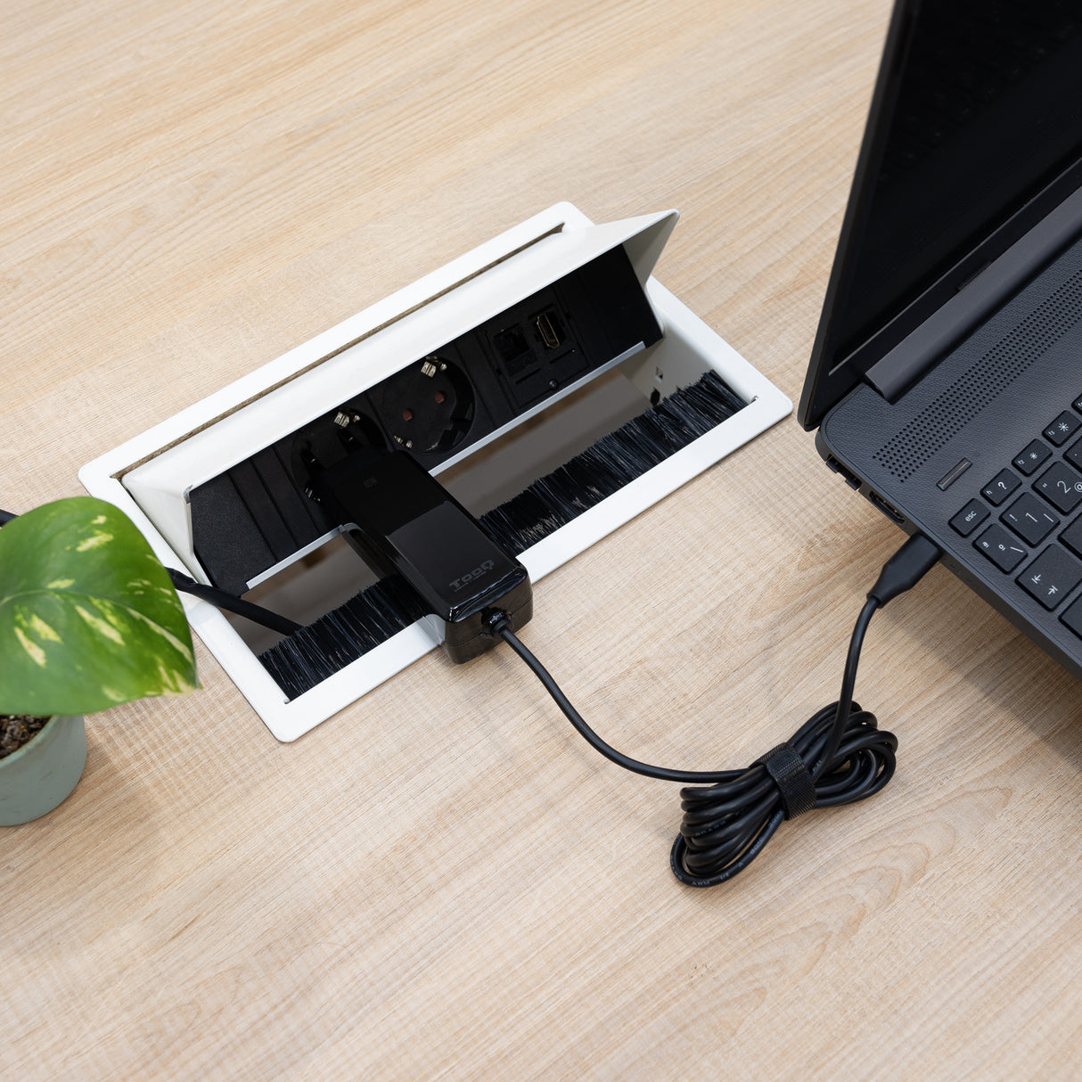 Chargeur universel TooQ 65W - USB-C (Noir)