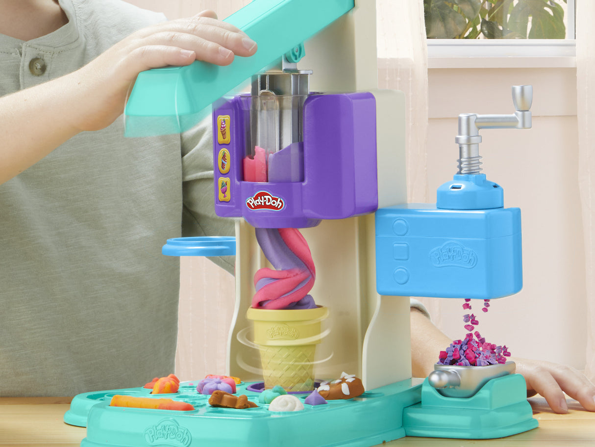 PlayDoh Mes Glaces Arc-en-Ciel, Pâte a modeler, Machine a Creme Glacée factice, 5 pots de 56 g et accessoires, des 3 ans