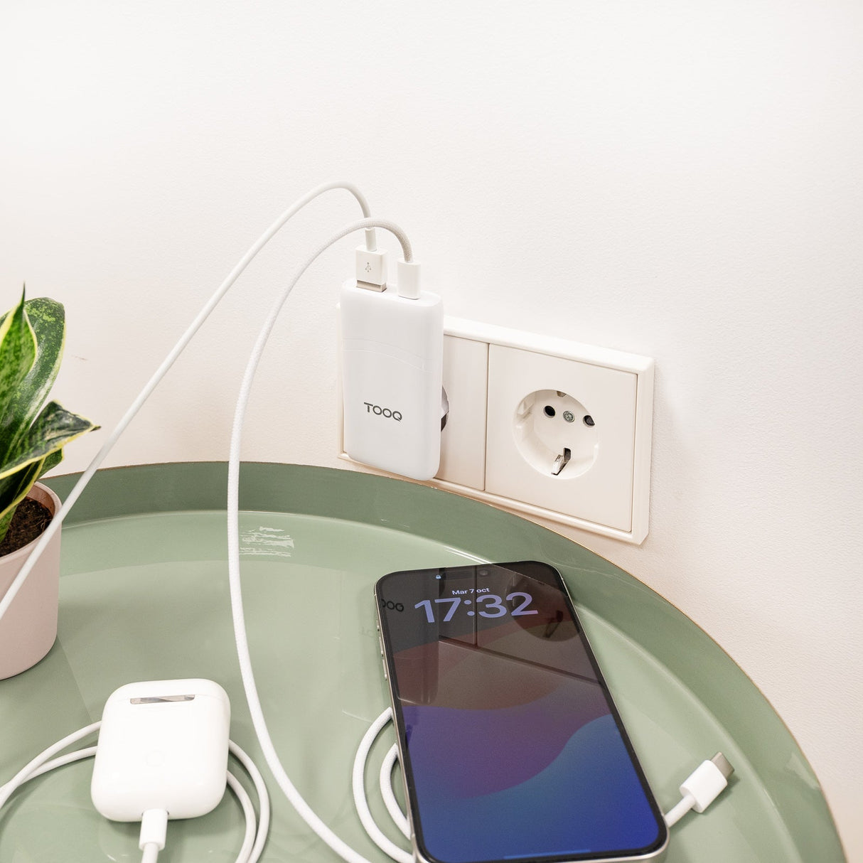 Chargeur de voyage Tooq GaN 1x USB-C + 1x USB-A 65W ( blanc)