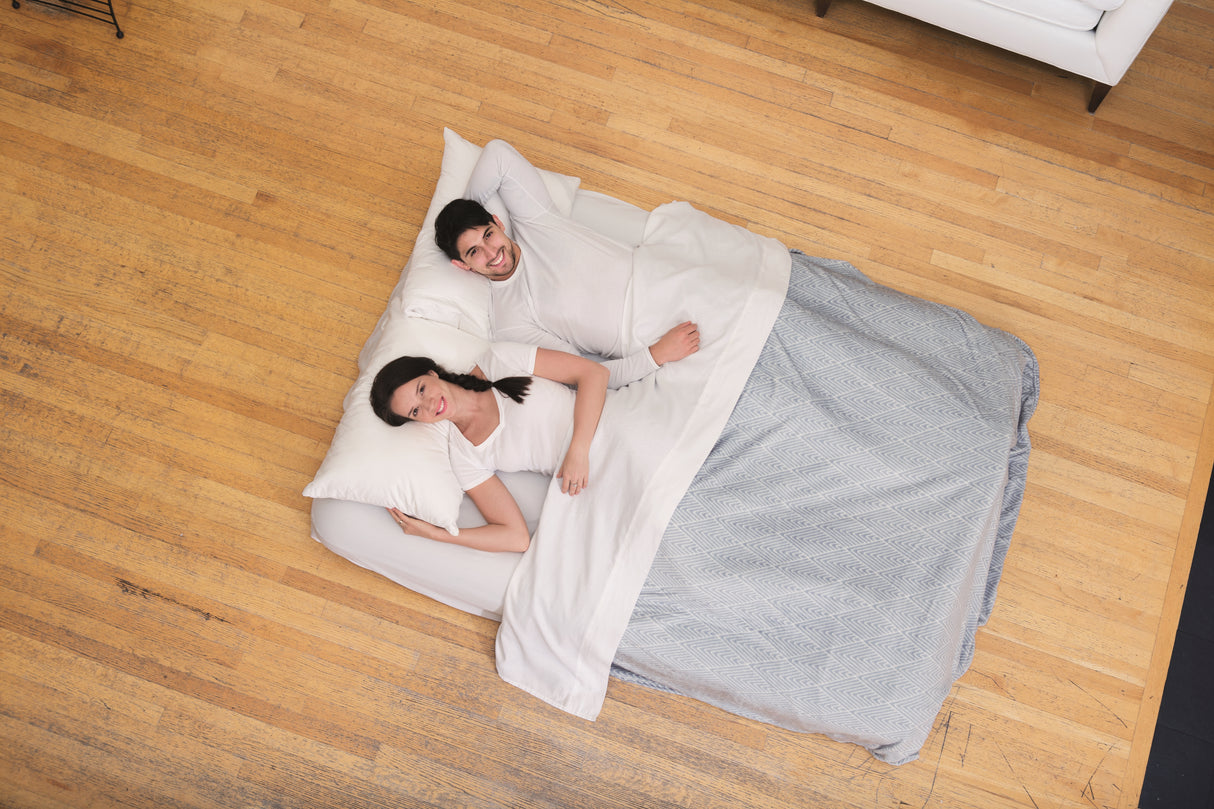 BESTWAY Matelas gonflable floqué Horizon Double + Pompe électrique Sidewinder + Sac – 2 places – Bleu