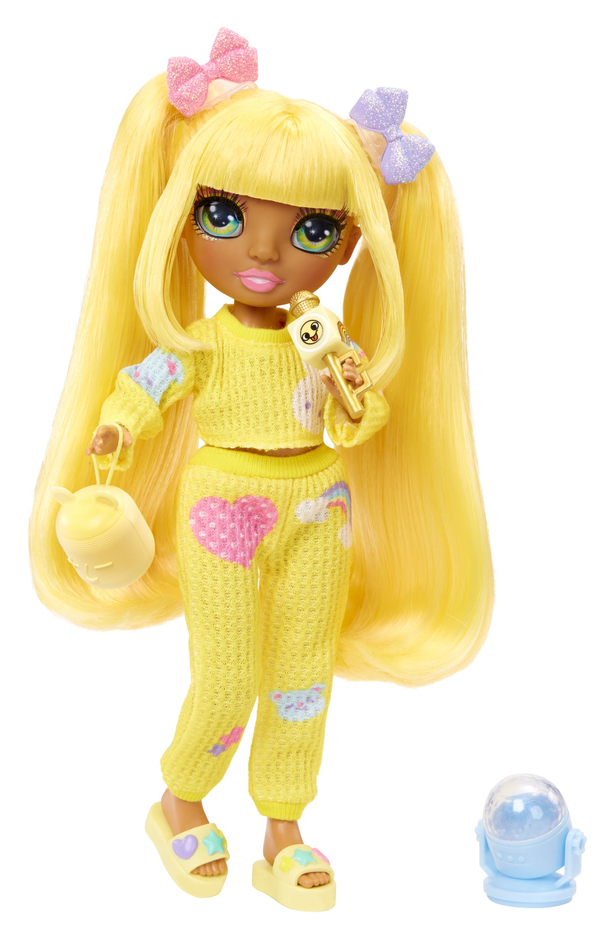 Junior High Pyjama Party - Poupée mannequin articulée 22 cm - Sunny (Jaune) - Nombreux accessoires - a partir de 4 ans