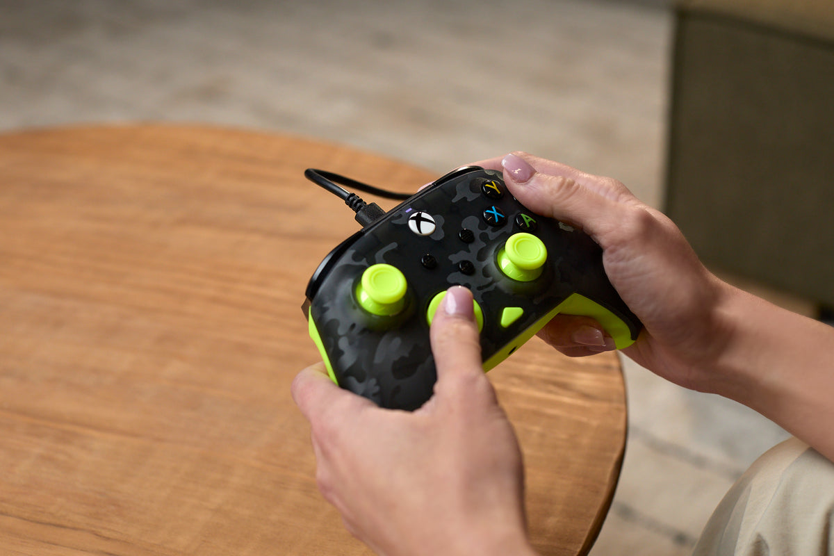 Manette de jeu - Xbox Series X|S, Xbox One et PC - Rematch Core - RGB - Filaire - Camouflage Noir / Jaune - TURTLE BEACH
