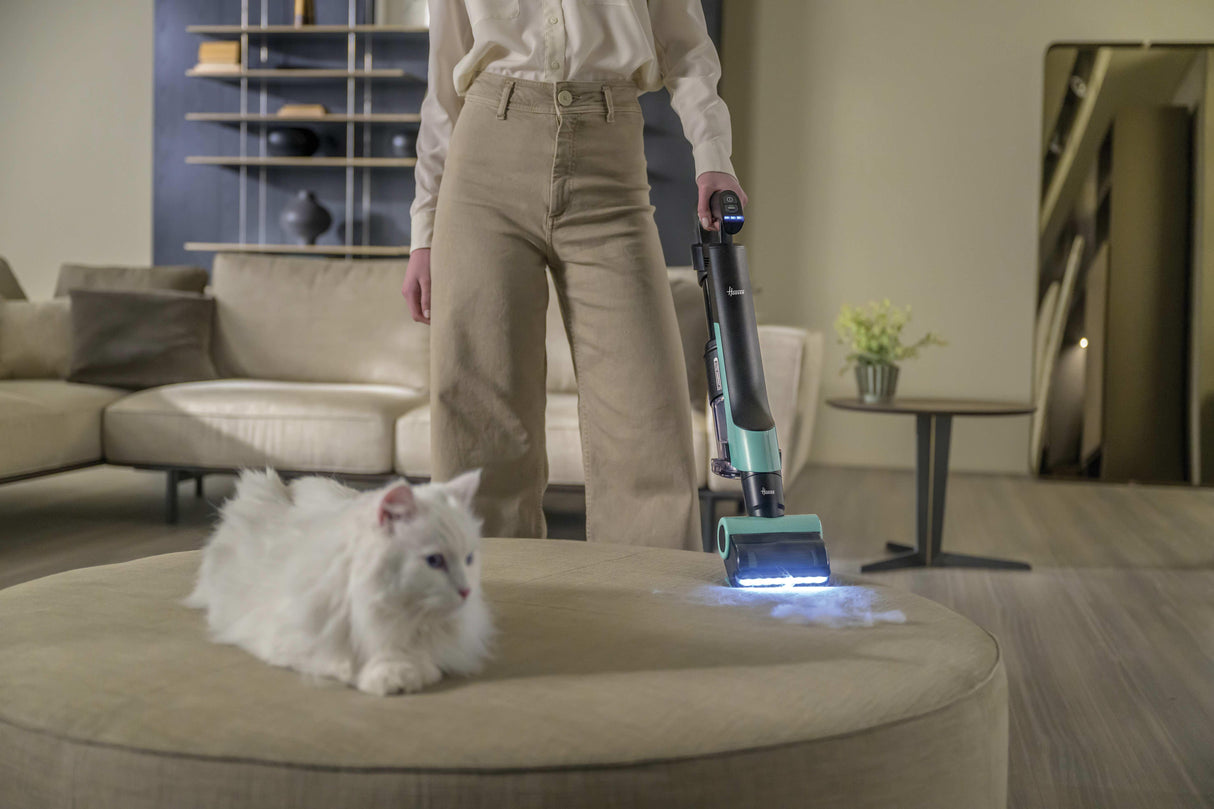 Aspirateur Balai sans Fil - HOOVER HF201P - Ultra-léger, Puissant 50AW, Turbobrosse Spécial Animaux, Technologie Ultra Compact x3