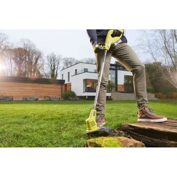 Tondeuse sans fil + coupe-bordure RYOBI One+ RLM18X33B40, 18V, l.33cm, 1 batterie 4 Ah et chargeur inclus