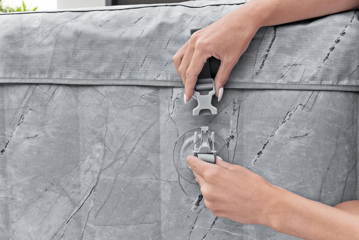 Spa gonflable BESTWAY - Lay-Z-Spa San Fransisco - Hydrojets - 230 x 230 x 71 cm - 5 a 7 places - Carré (couverture, 5 appuie-tete)