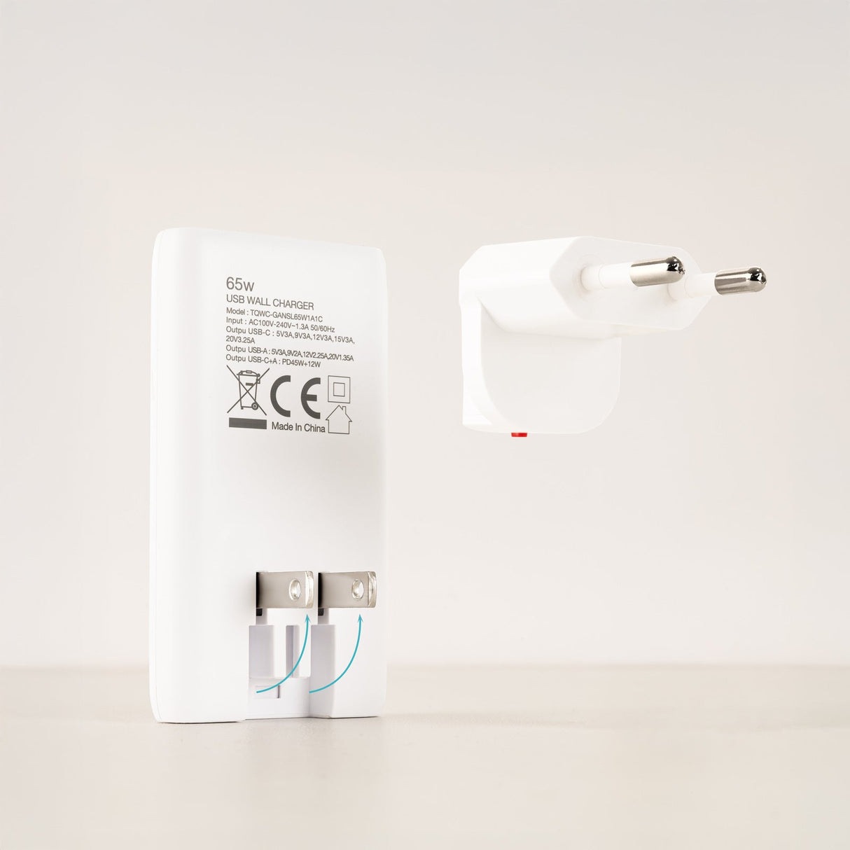 Chargeur de voyage Tooq GaN 1x USB-C + 1x USB-A 65W ( blanc)
