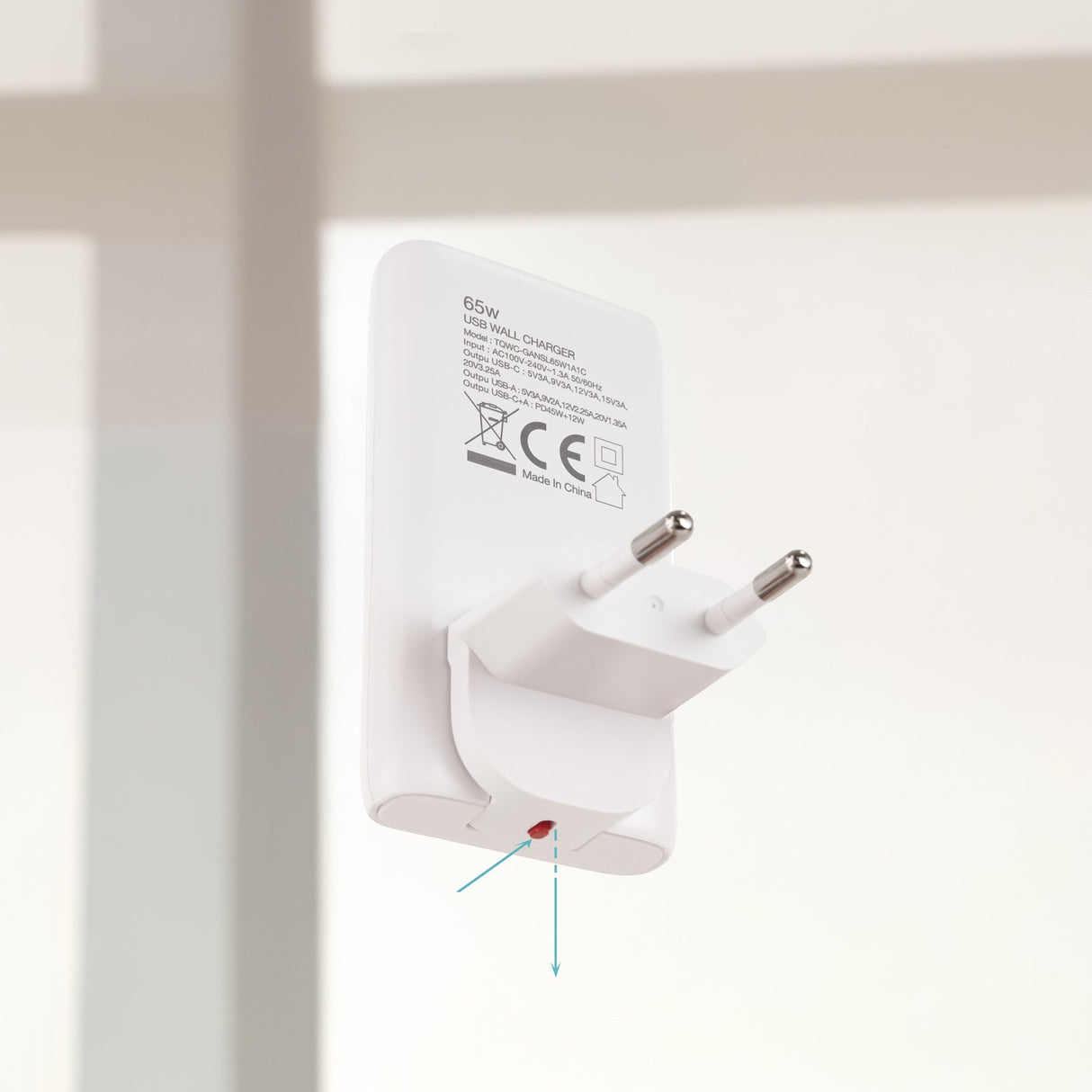 Chargeur de voyage Tooq GaN 1x USB-C + 1x USB-A 65W ( blanc)