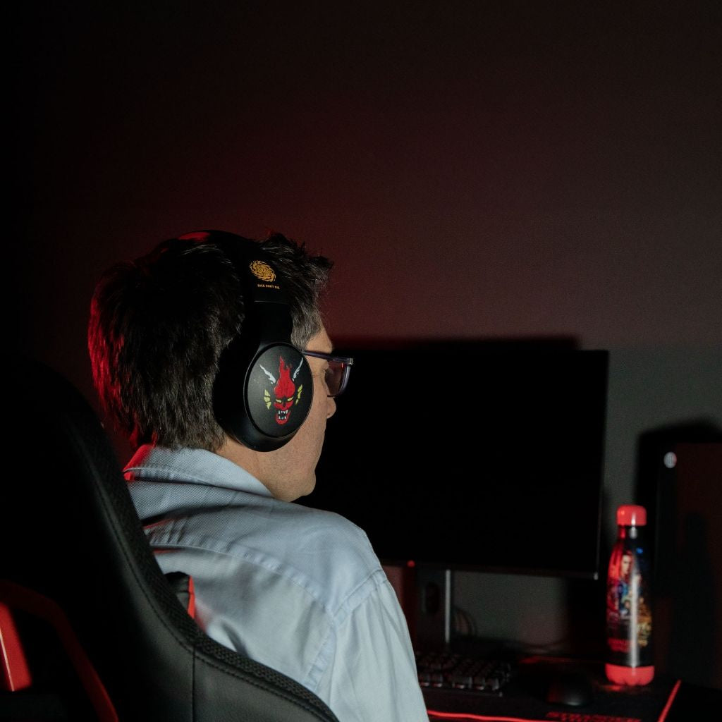 Casque gaming circum-aural - Filaire - Konix - Stranger Things - PC, PS5, Switch 2 et Xbox - Microphone - Câble 1,5 m