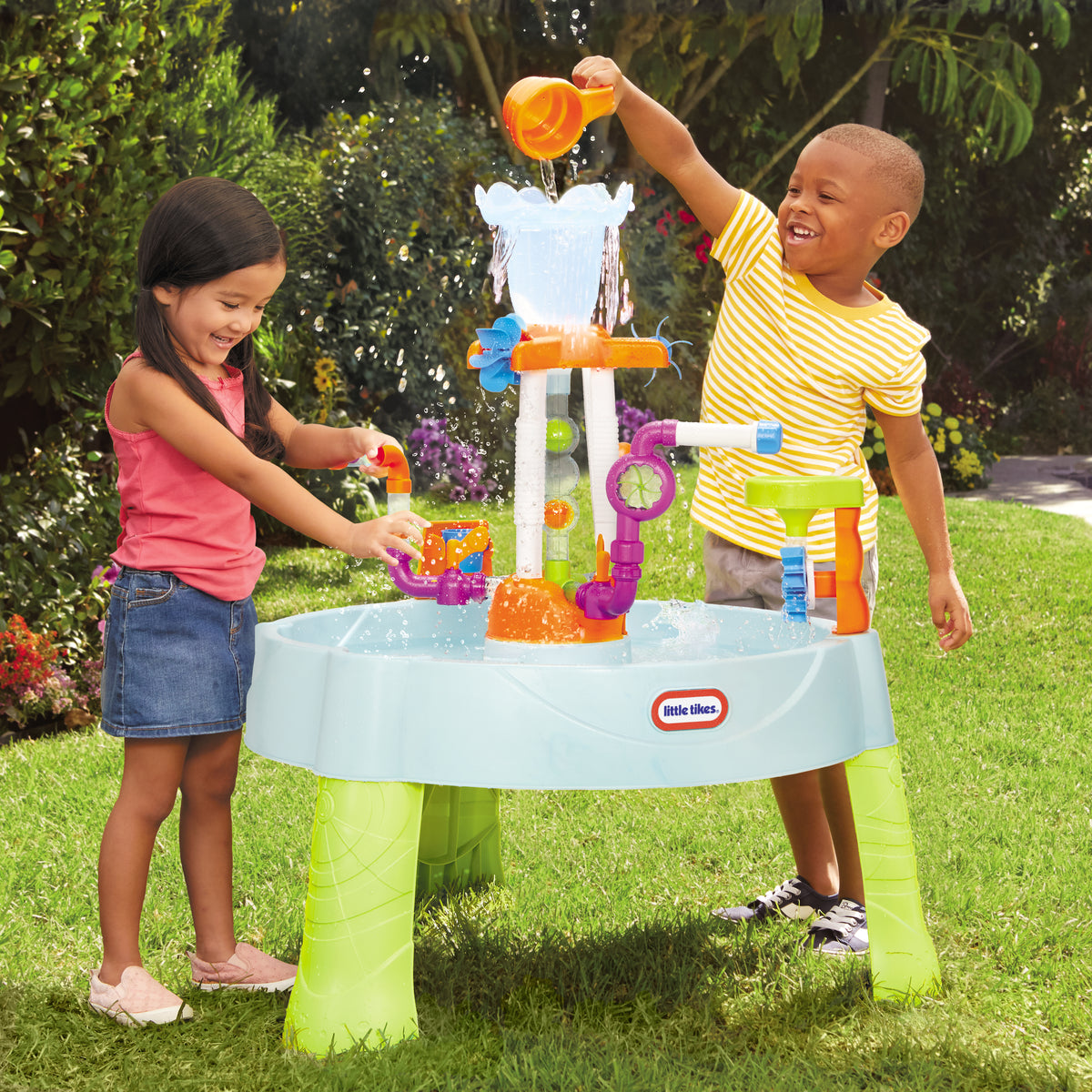 Table a eau fontaine Little Tikes