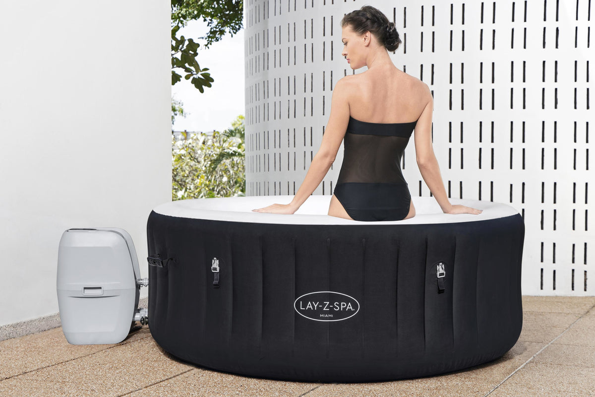 Spa gonflable BESTWAY - Lay-Z-Spa Miami - 120 airjets - 180 x 66 cm - 2 a 4 places - Rond (couverture, cartouche, diffuseur)