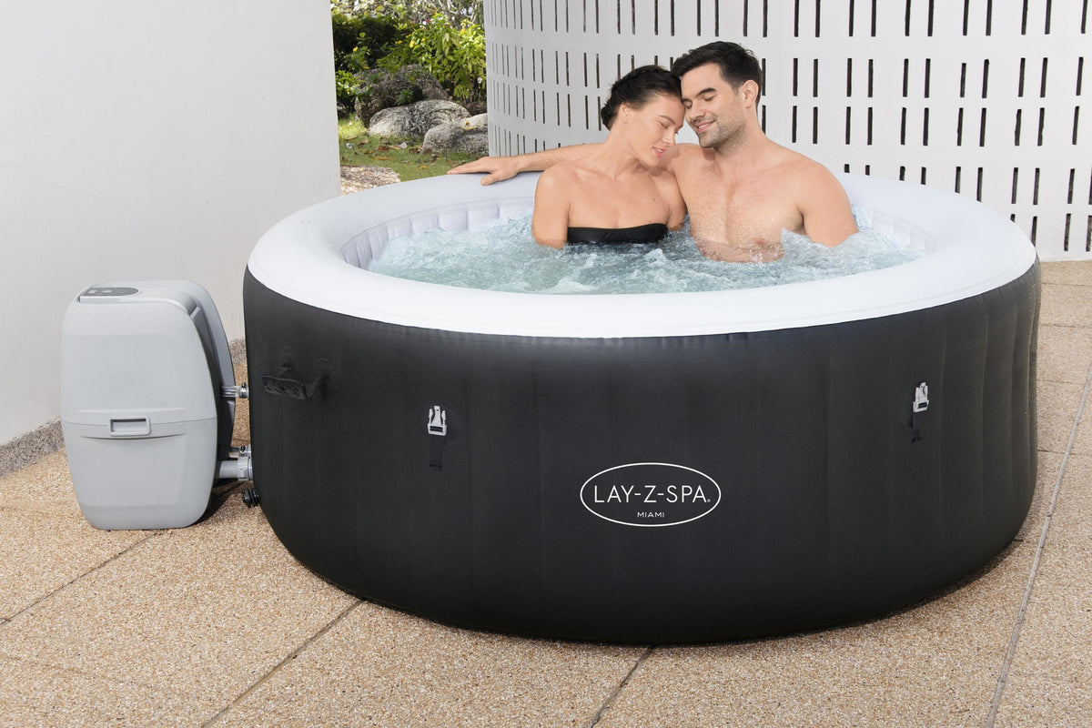 Spa gonflable BESTWAY - Lay-Z-Spa Miami - 120 airjets - 180 x 66 cm - 2 a 4 places - Rond (couverture, cartouche, diffuseur)