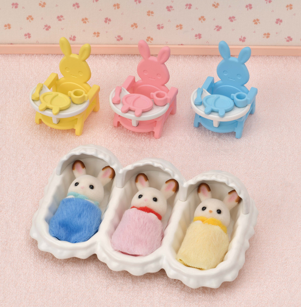 Les triplés Lapin Chocolat et accessoires puériculture - Sylvanian Families - 5532