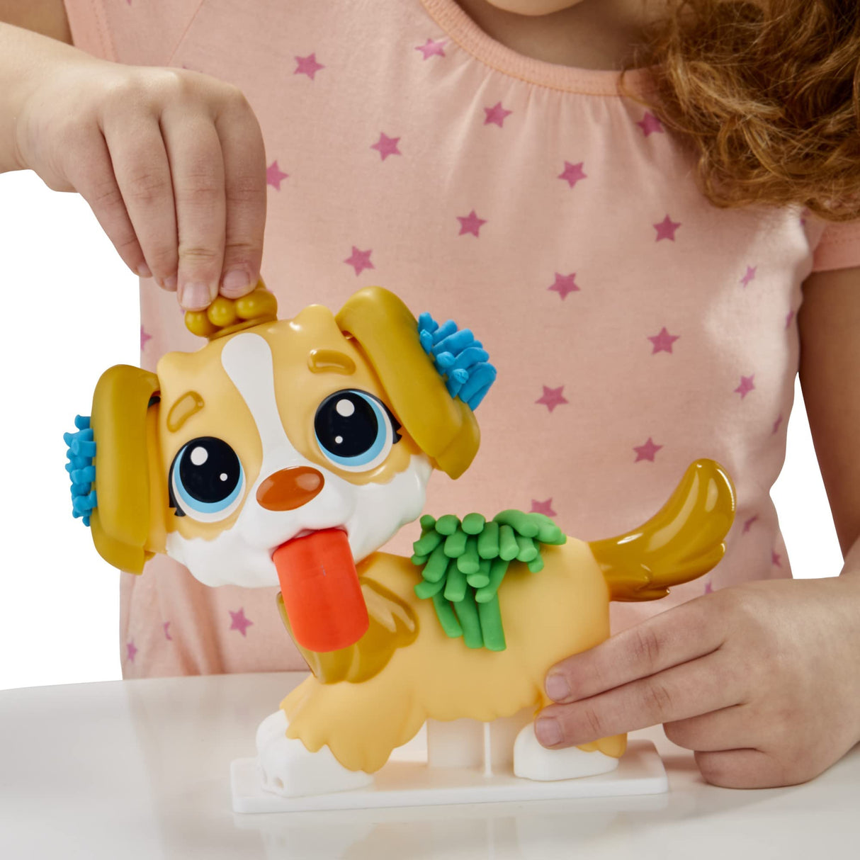 Play-Doh Le cabinet vétérinaire avec chien, avec 5 pots de pâte a modeler et 10 outils, jouet périscolaire, Les classiques