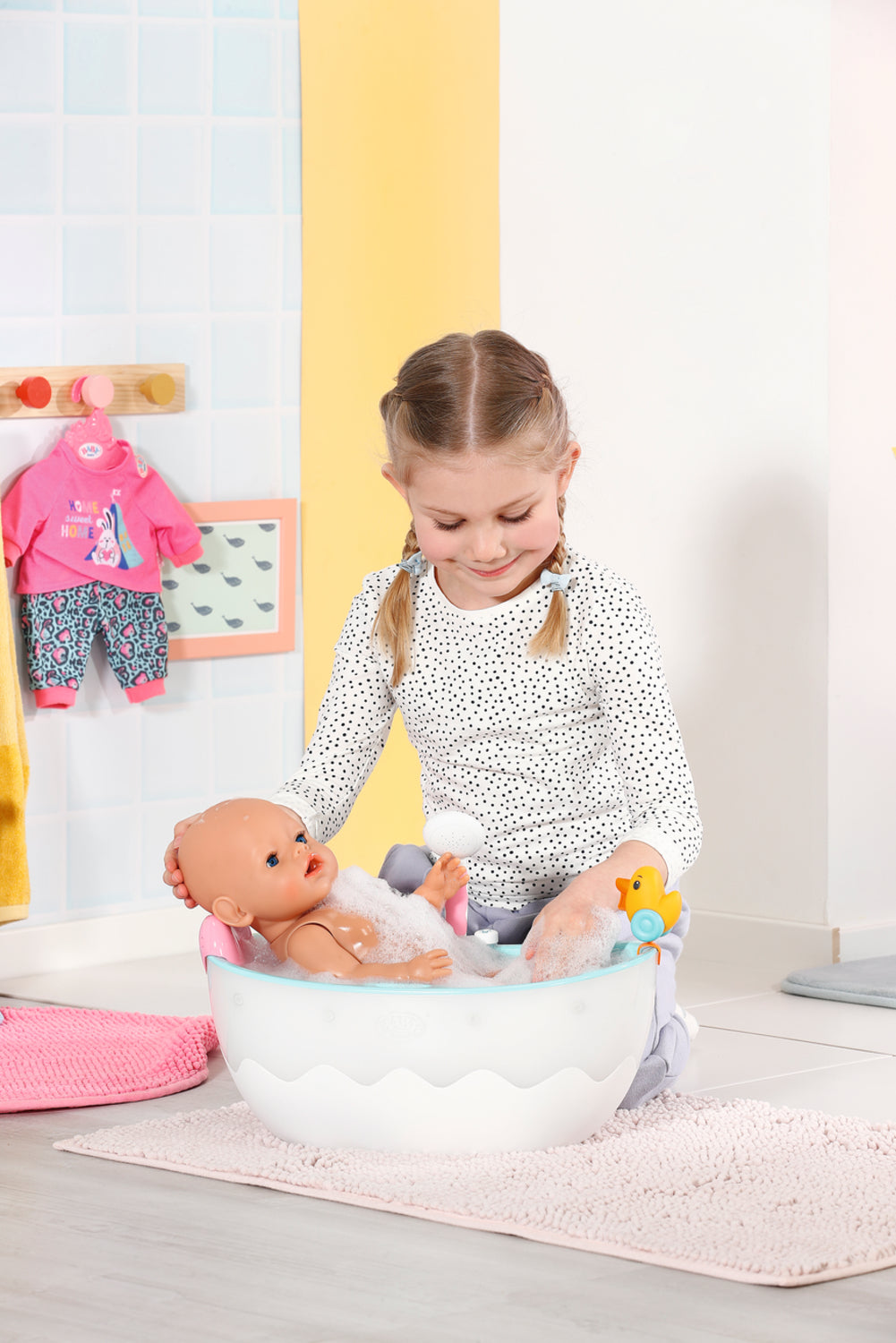 BABY BORN - Baignoire pour poupée - Effets lumineux et sonores - Canard de bain amovible - Des 3 ans et plus