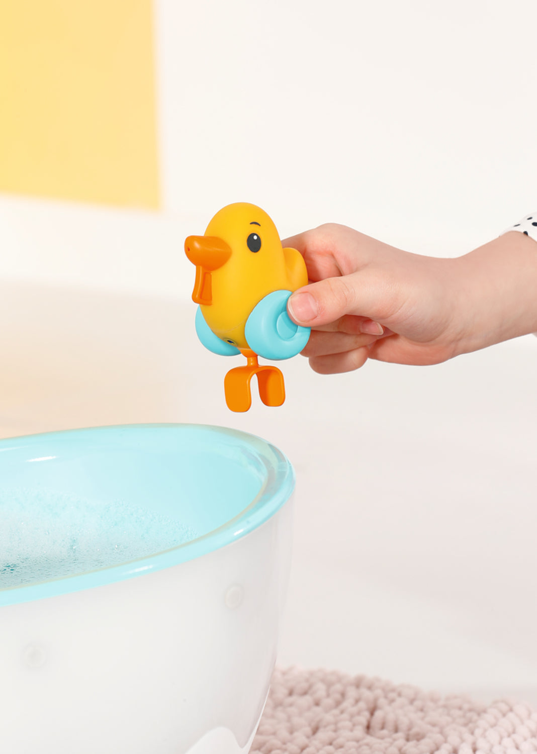BABY BORN - Baignoire pour poupée - Effets lumineux et sonores - Canard de bain amovible - Des 3 ans et plus