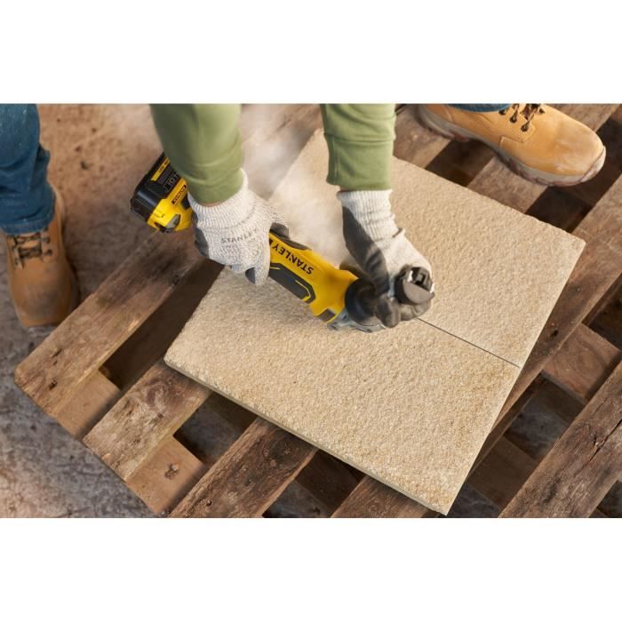 Meuleuse d'angle sans fil - 18V - STANLEY FATMAX - Brushless - SFMCG700M2K-QW - 125 mm + 2 batteries 4Ah + chargeur 2A