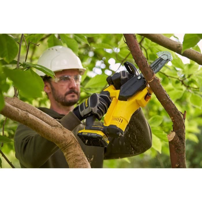 Scie d'élagage sans fil - Stanley Fatmax - SFMCPS415B-XJ - 18V - chaîne 15cm - Sans batterie