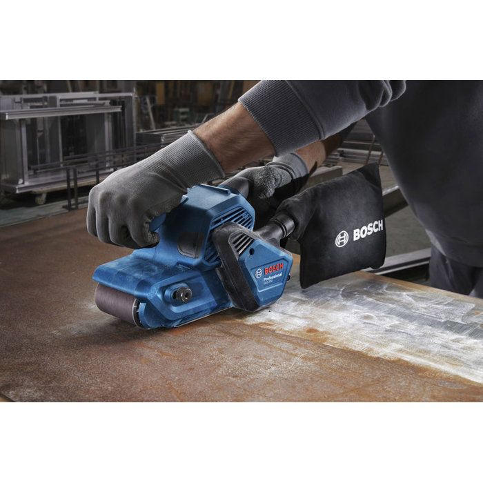 Ponceuse ŕ bande filaire BOSCH PROFESSIONAL - GBS 750 - 230V - 850W - 200 – 420 m/min - Bande abrasive + sac poussičres