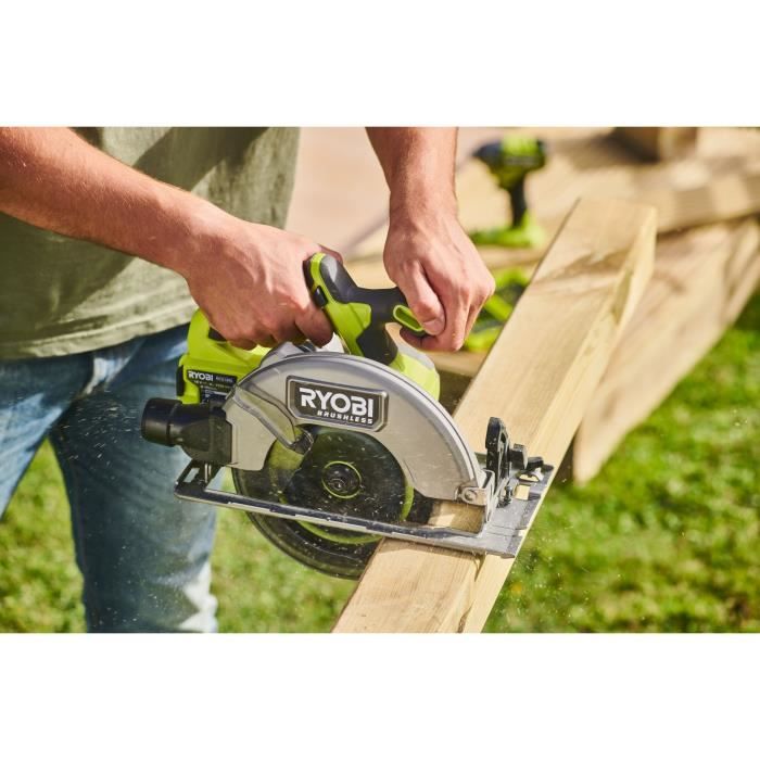 Scie circulaire - RYOBI - Brushless - Moteur sans charbons - 18V - Diam. 184 mm x 16 mm - 4 500 tr/min - Livrée avec 1 lame 24 dents