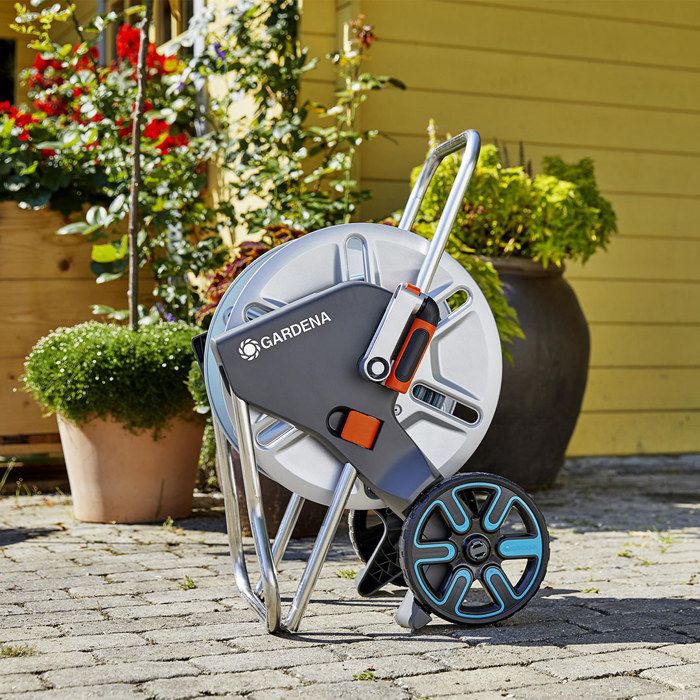 Enrouleur de tuyau GARDENA CleverRoll M métal – Tuyau Classic 25m Ř15mm – Adapté petit jardin – Kit complet (18543-26)
