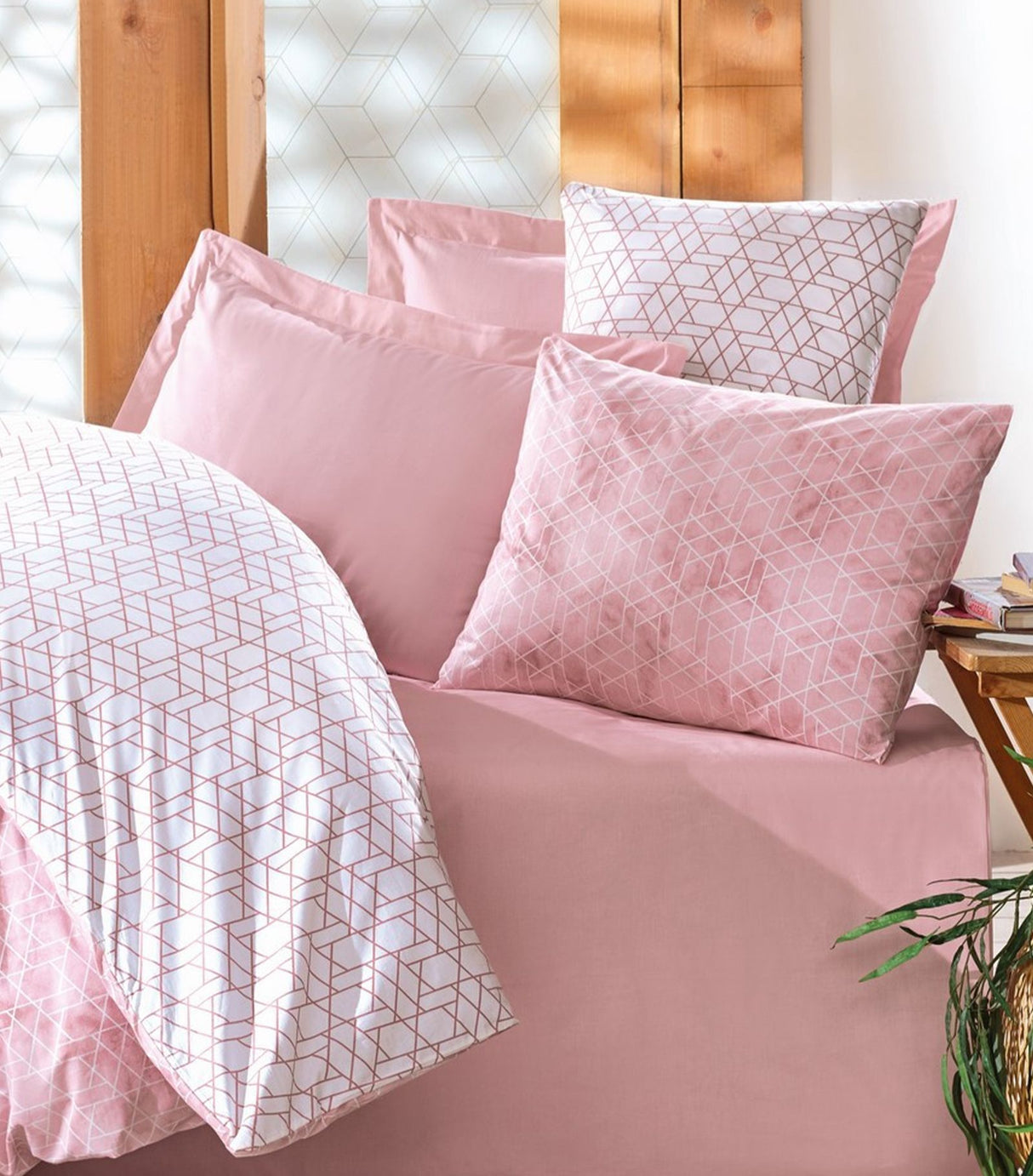 Parure de lit - 1 housse de couette 140 x 200 cm + 2 taies d'oreiller 60 x 60 cm - 100% coton renforcé - Rose