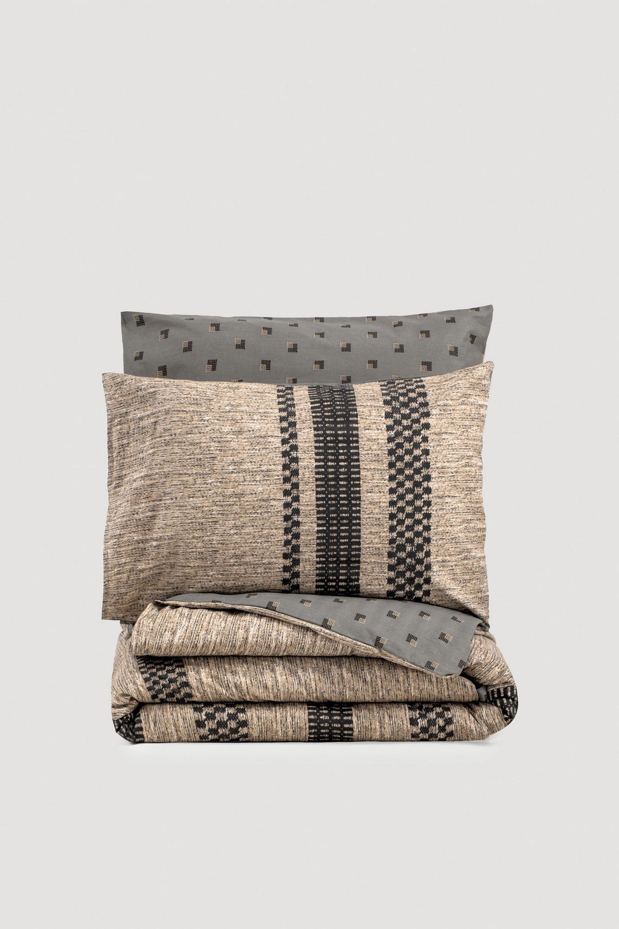 Parure de lit - 1 housse de couette 140 x 200 cm + 2 taies d'oreiller 60 x 60 cm - 100% coton renforcé - Brun