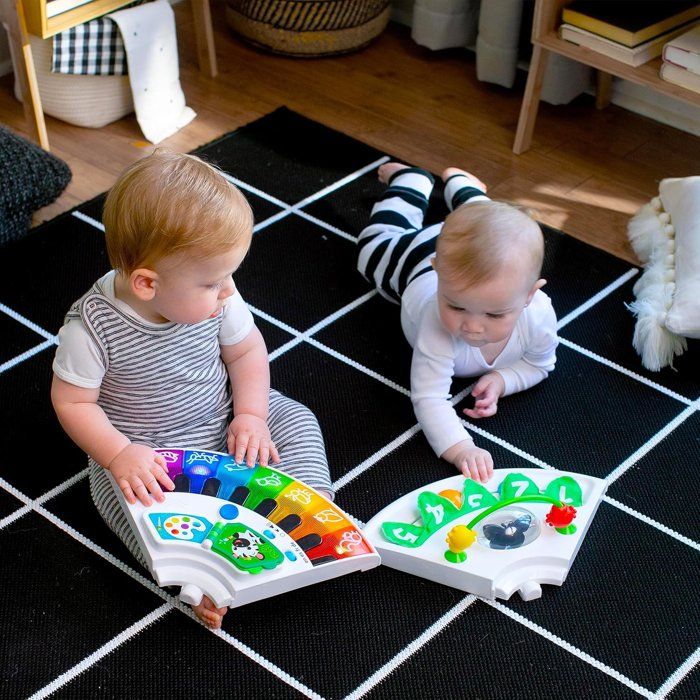 BABY EINSTEIN Table d'activités pour bébé trotteur évolutif 4-en-1 Pivotant a 360° sécurisé, cadeau bébé, piano, musique
