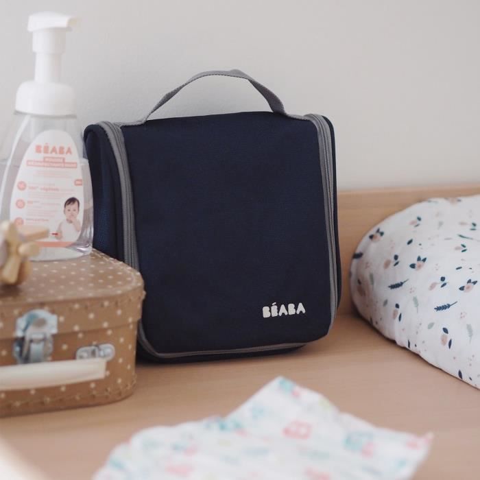 BÉABA - Trousse de Toilette Bébé - 9 Accessoires - Thermometre Bain et Digital - Anneau Dentition - Masseur de Gencives - Night Blue