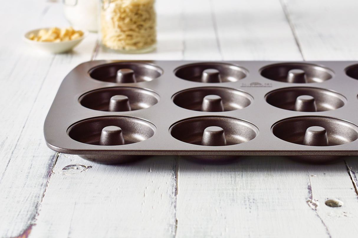 Plaque a cuisson pour donuts - BIRKMANN - EASY BAKING - Acier carbone - Anti adhésif - 12 moules - Ø7cm, 37 x 26 x 2 cm