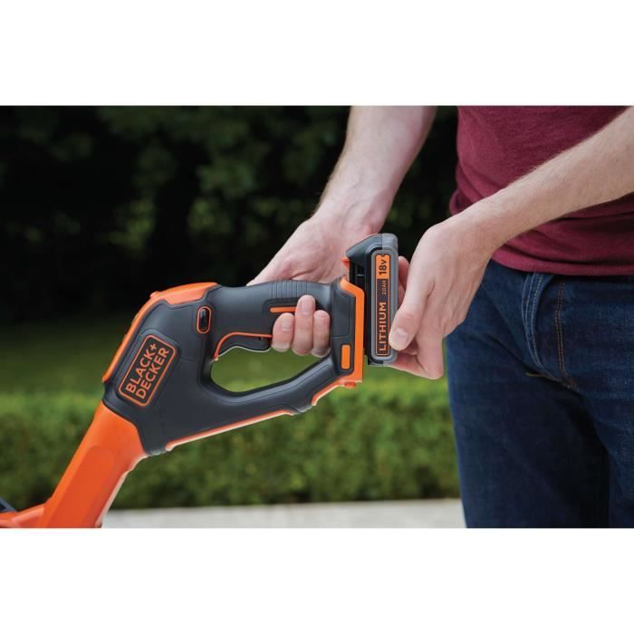 Coupe-bordure électrique BLACK+DECKER - STC1820PCB-XJ - 18V - 28 cm - Sans batterie - tete pivotante - tube télescopique