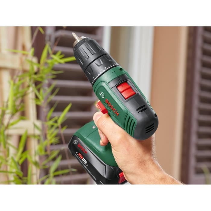 Perceuse-visseuse Bosch - UniversalDrill 18 (Livrée avec 2 batteries 1,5 Ah, SystemeBox, 241 accessoires) - PowerForAll