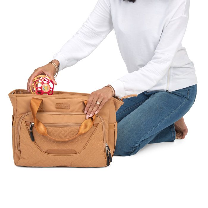 DISNEY BABY- WINNIE- Balle de motricité fine O Ball rouge et jaune 0M+