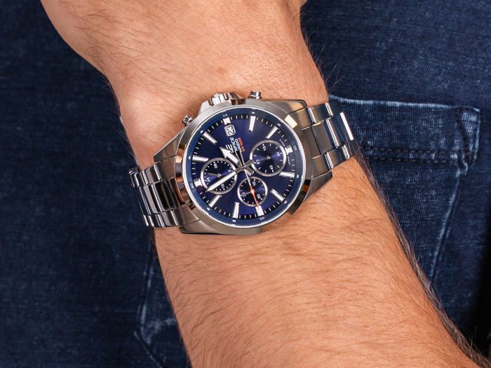 Montre - CASIO - EDIFICE - Quartz - Verre minéral - Etanche 10 ATM - Gris