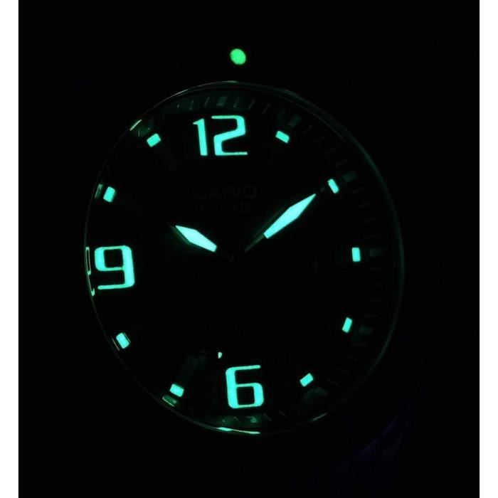 Montre - CASIO - BASIC - Acier inoxydable - Quartz - Étanchéité 20 Atm
