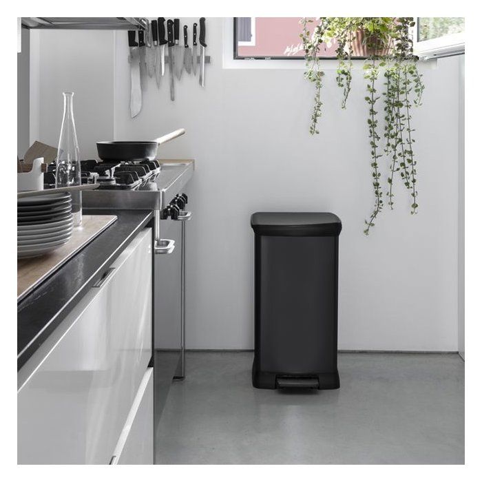 Poubelle a Pédale - 50 L - Noir - Curver