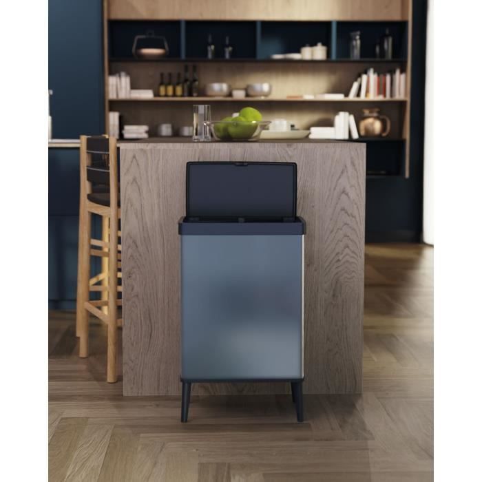 Poubelle sur pieds - VERTO - CURVER - Ouverture touch - 54 L - Bleu perle