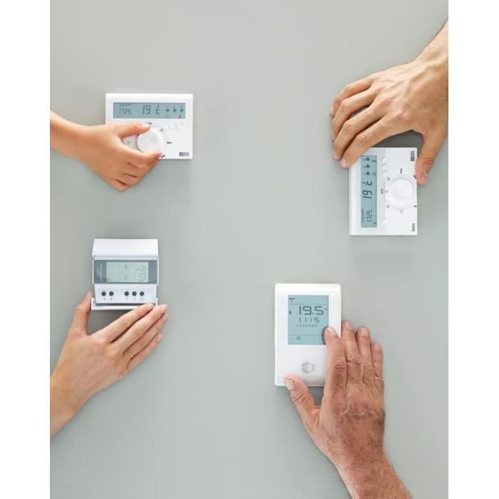 Thermostat sans fil - DELTA DORE - Deltia 8.33 - Inclus un programmateur + un récepteur pour radiateur électrique - Jusqu'a 3 zones