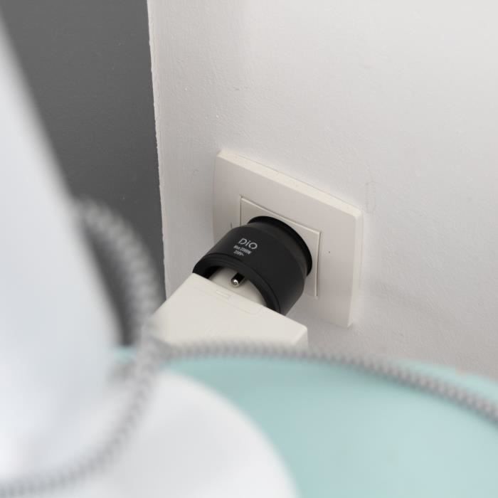 Kit prises connectées - DiO CONNECTED HOME - 8 prises nano noires On/Off - 2 télécommandes 3 canaux - DiO 1.0