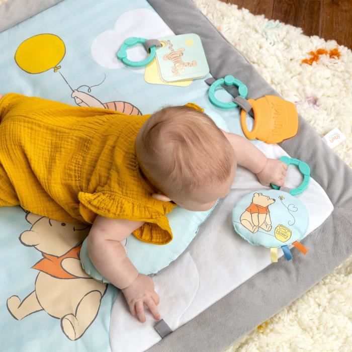 DISNEY BABY -WINNIE- Tapis de sol éveil bébé évolutif, arche en bois pliable avec jouets sensoriels, miroir