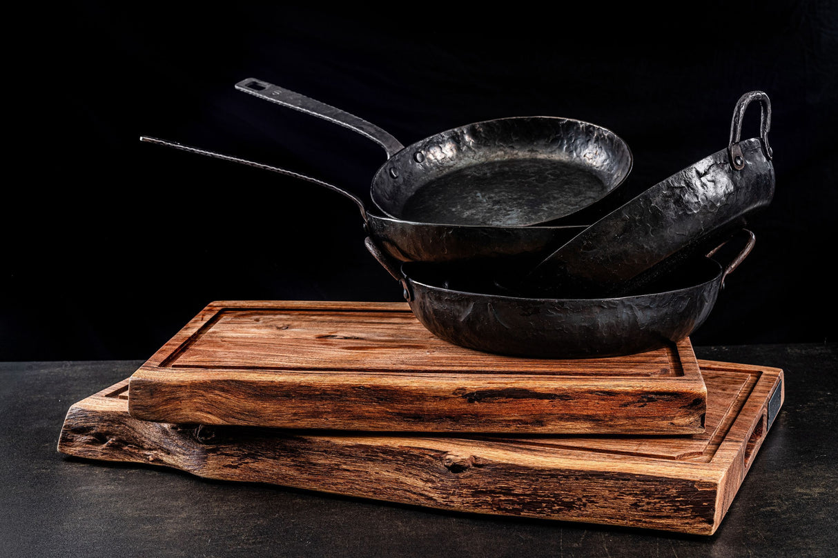 Planche a découper - FORGED - ESSENTIALS - Acacia - 45 x 30 x 3,5 cm