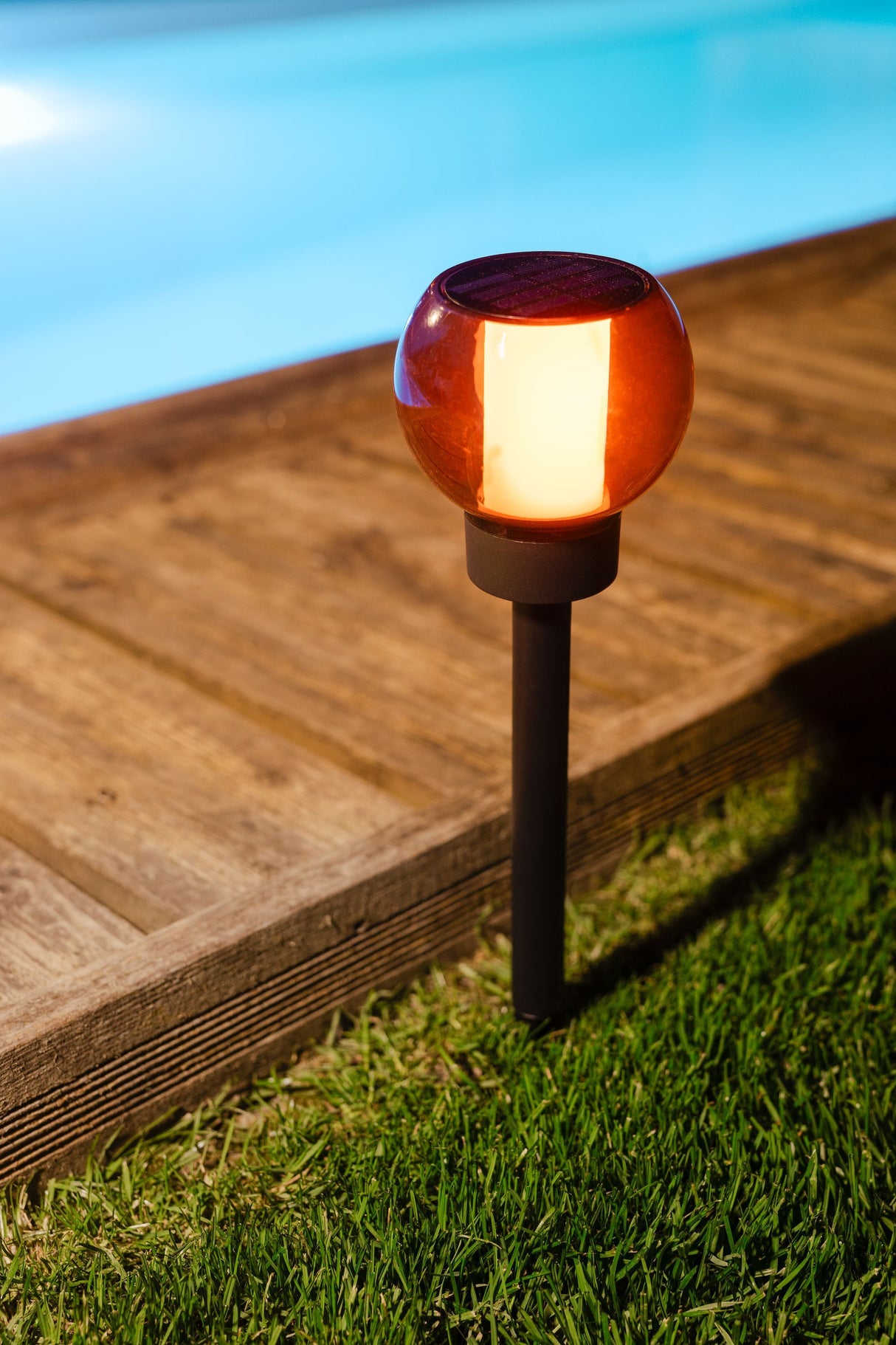 Lanterne solaire - GALIX - G2625 - Effet flamme naturelle - 12 LED SMD - Ambrée - Ø 10,5 cm - H 41 cm - 4 Lumens