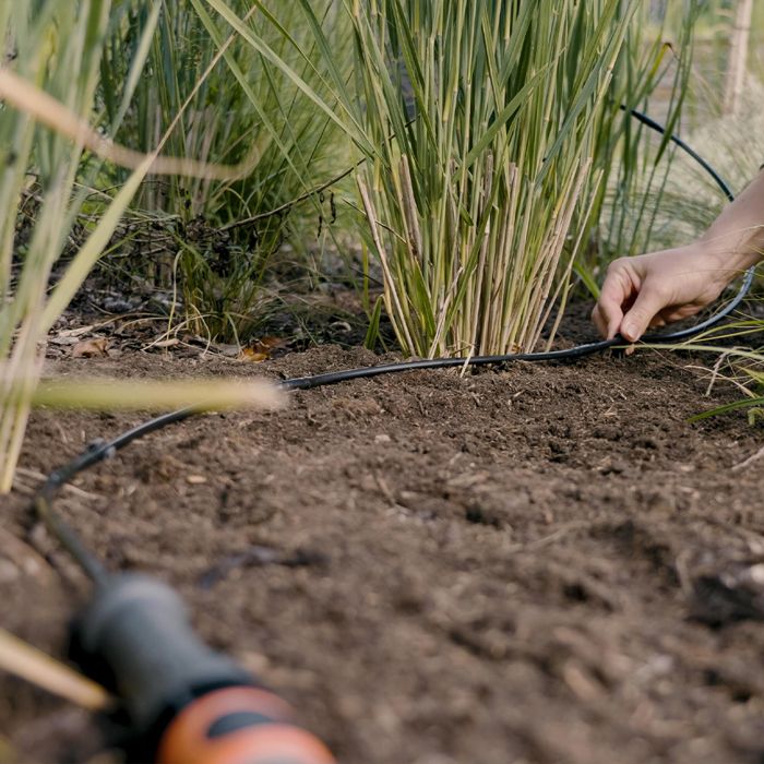 GARDENA Kit complet arrosage goutte-a-goutte taille S Micro-Drip Arrosage ligne 100m max Systeme auto-nettoyant - (13010-20)