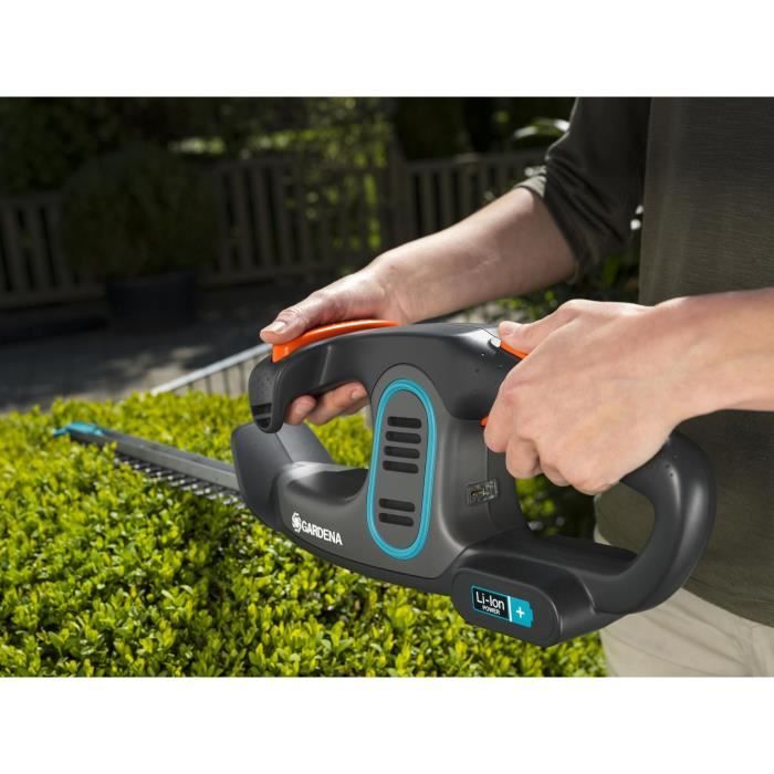 Taille-haies sur batterie GARDENA - EasyCut Li-14/40 - 14,4V - 40 cm - Léger et ergonomique