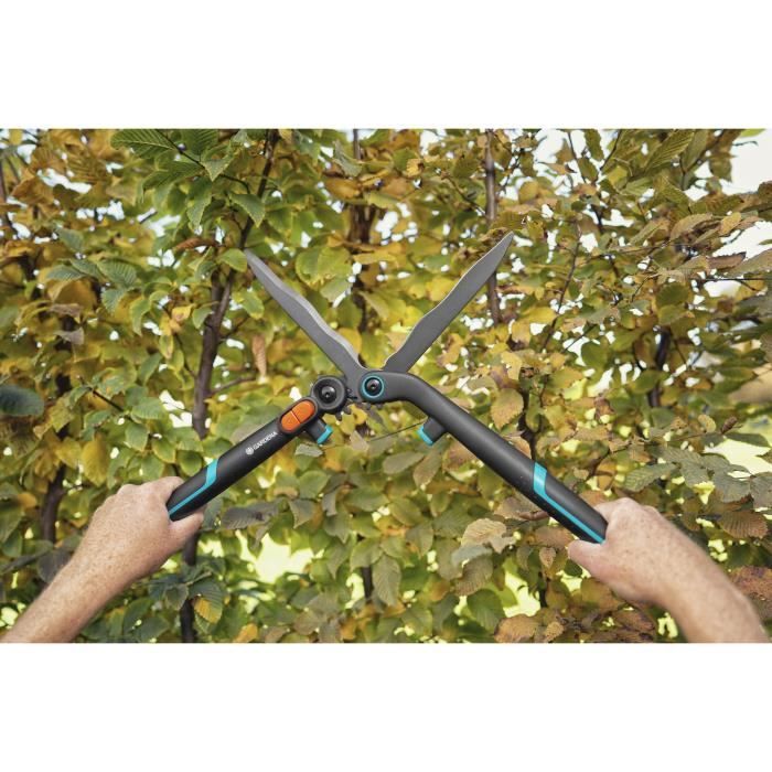 GARDENA Cisaille a haies 2en1 EnergyCut Lames ondulées Revetement anti-adhérence Double crémaillere Garantie 25 ans