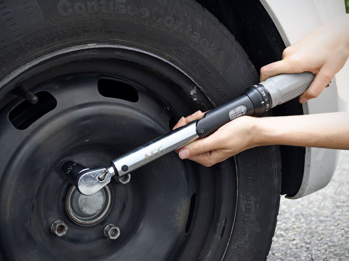 Clé dynamométrique couple de 21 a 119NM - AEG - Carré pour douille standard en 1/2'' - Longueur 39 cm